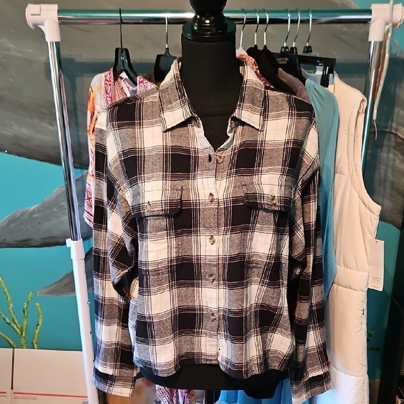 Lucky Brand Black and White Plaid Shirt - Picture 1 of 6